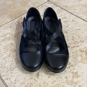 Aravon Black Orthotic Shoes
